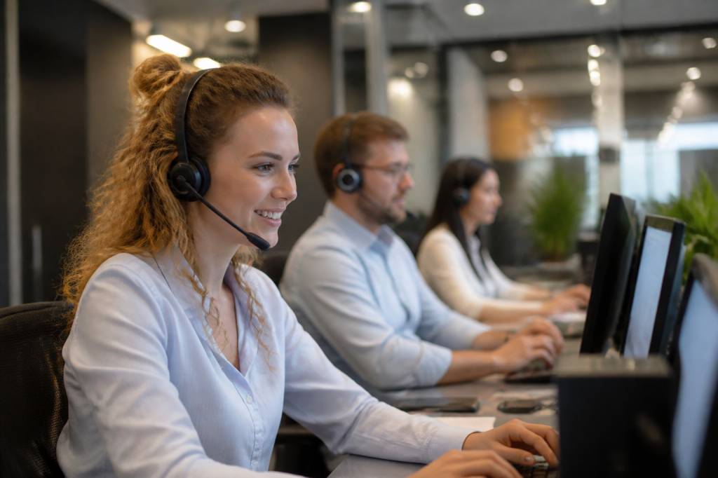 Crc definition : comprendre le rôle du customer relationship center en entreprise
